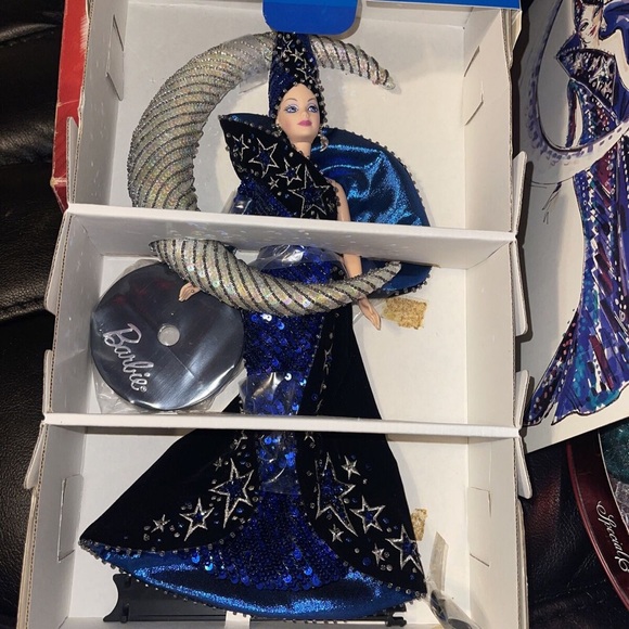 1996 Bob Mackie Barbie - Picture 2 of 2